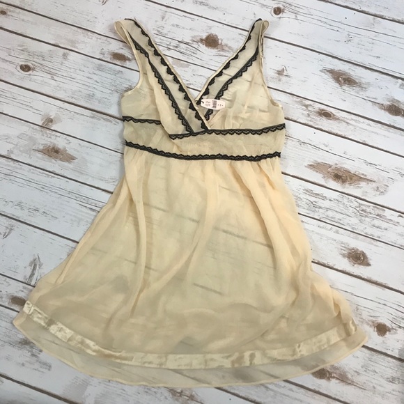 NWT Sexy Victoria's Secret Lace Trim Nightie - Picture 2 of 5